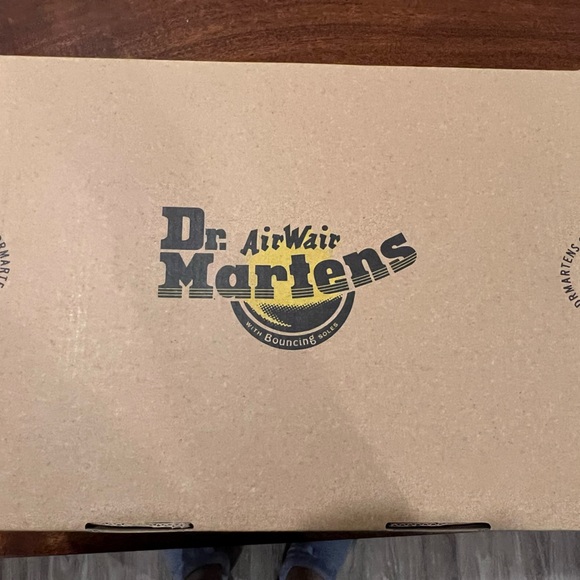 Dr. Martens Air Wair white boots size 7 - Worn once. In Excellent condition! - Picture 5 of 9